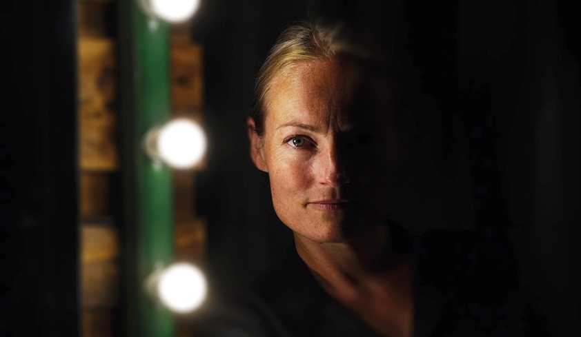 DE USKREVNE – EN ALVORLIG KOMEDIE